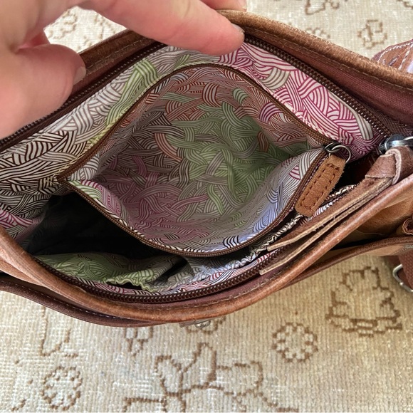 The Sak Crossbody Purse Tan Leather Adjustable Hippie Festival Western Boho - Picture 11 of 15